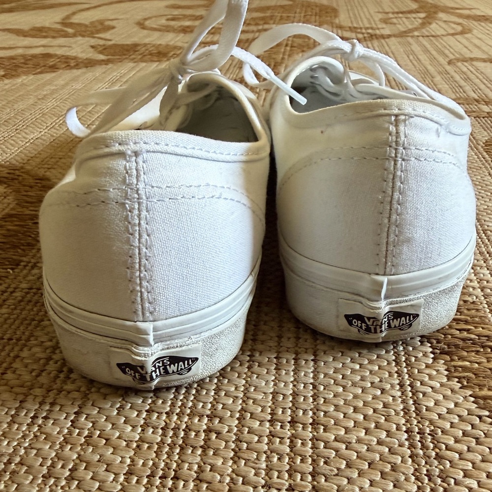 VANS White Low-Top Canvas Sneakers, Classic and comfy! Men’s size 10 - Picture 6 of 8